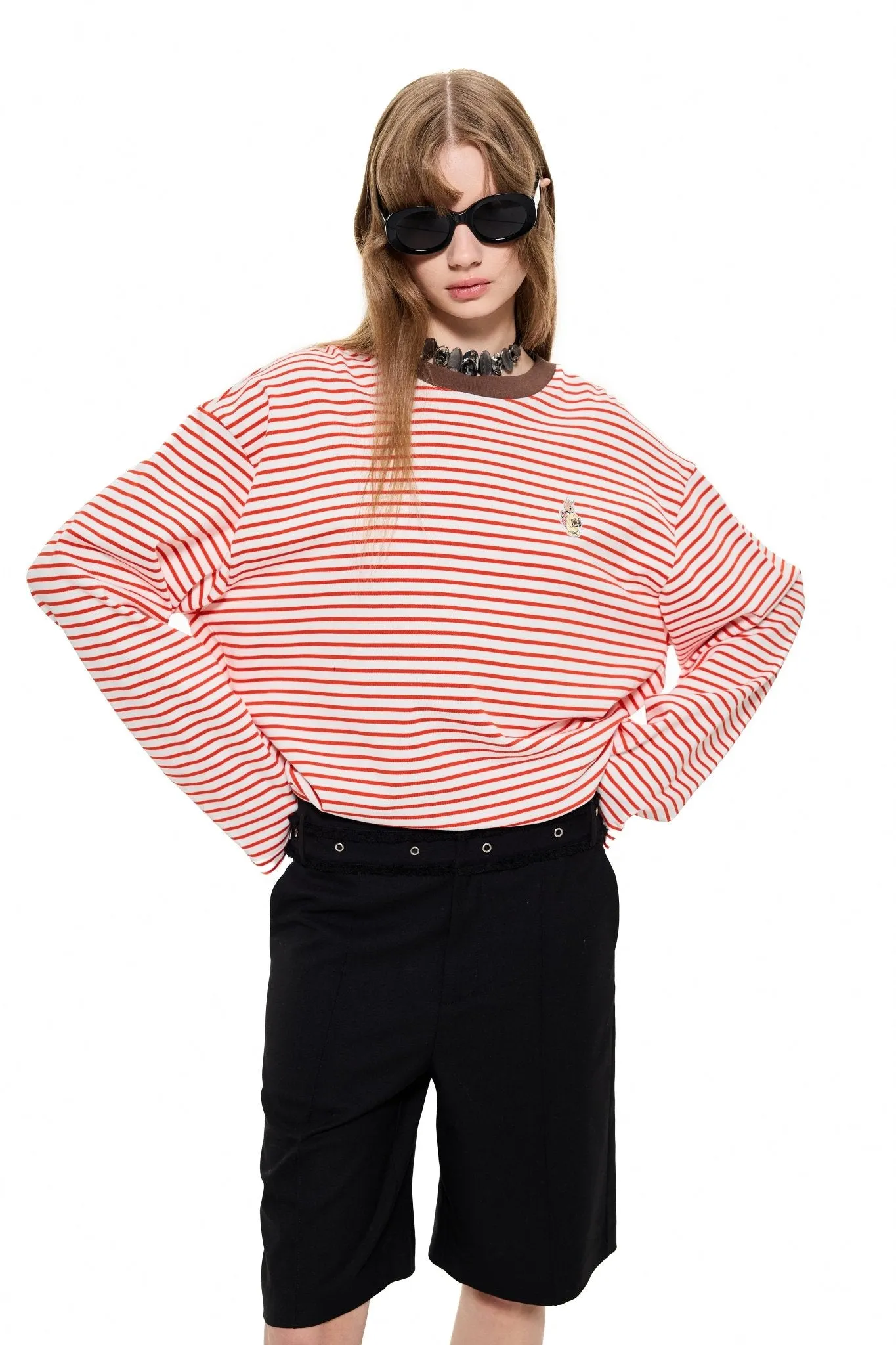 Contrast Collar Rabbit Stripe T-Shirt in Red
