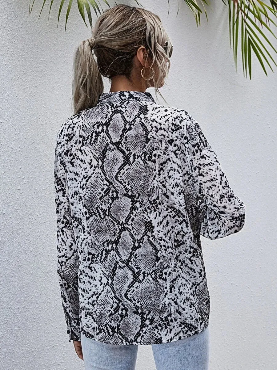 Julia Fashion - Snake Pattern V-neck T-Shirts